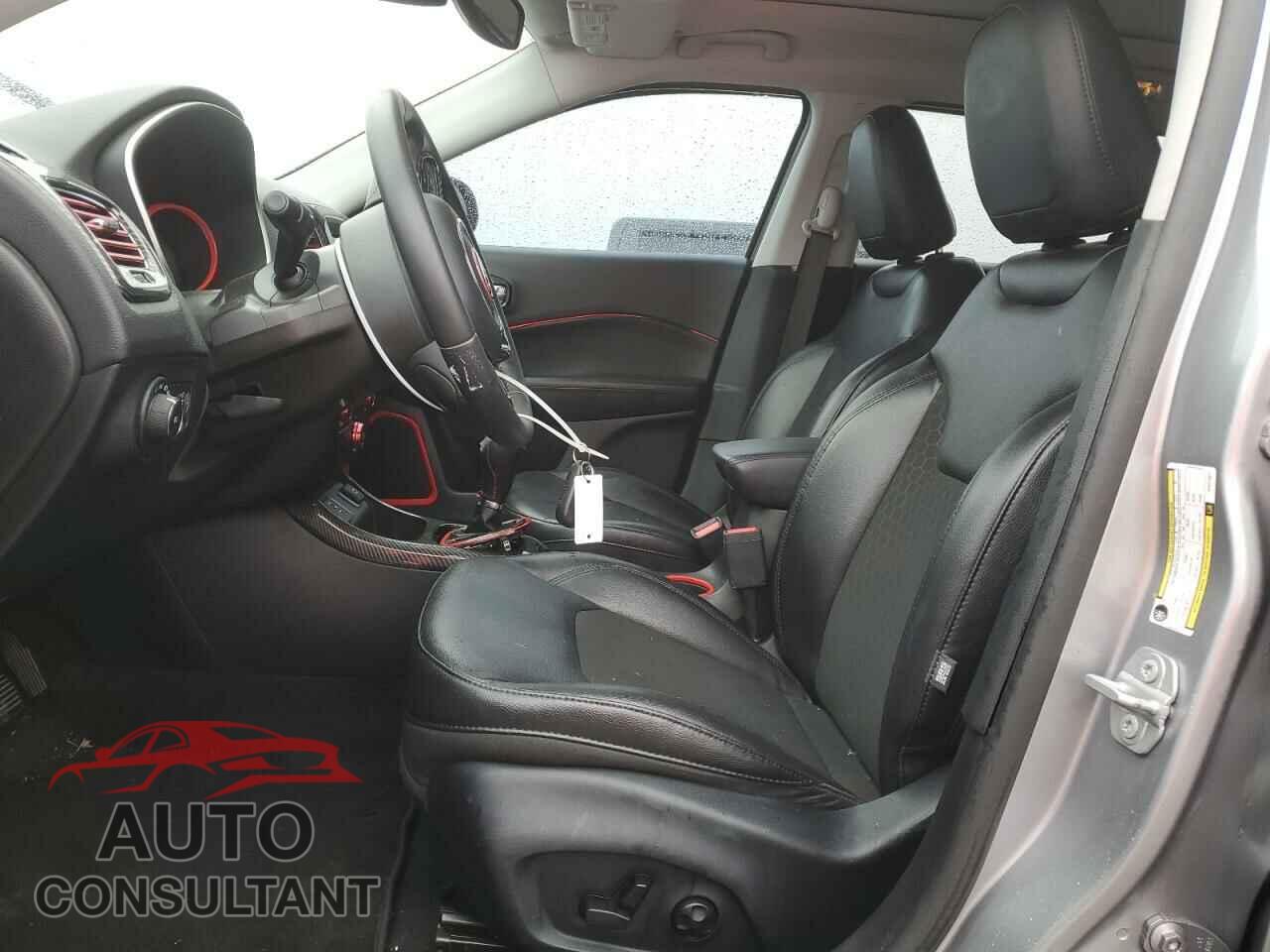 JEEP COMPASS 2018 - 3C4NJCBB8JT327561