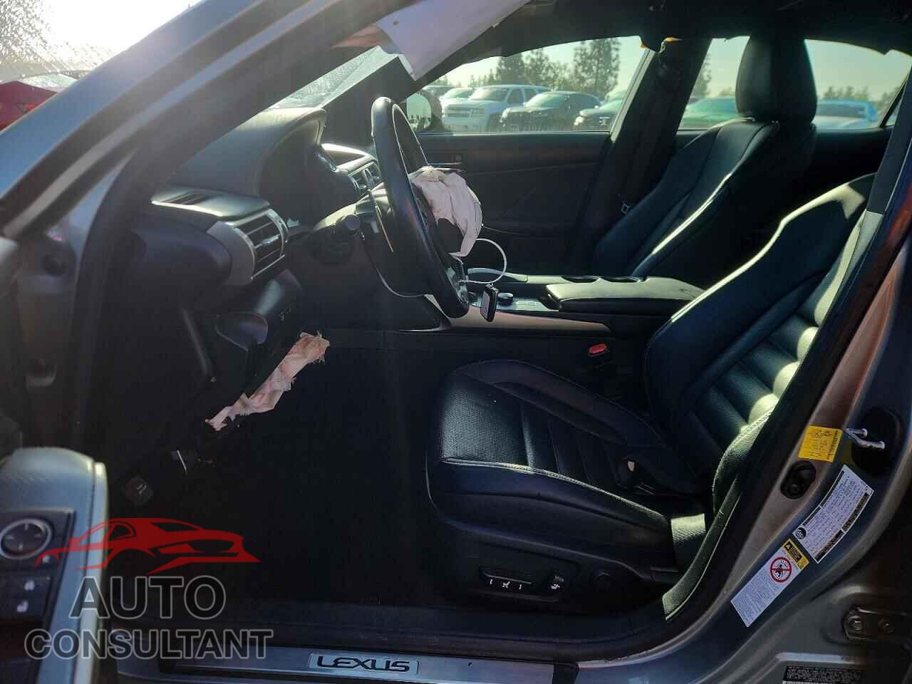 LEXUS IS 2015 - JTHBF1D27F5058030