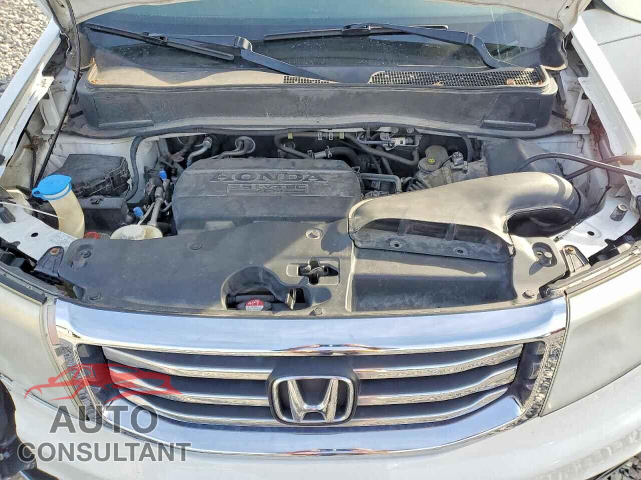 HONDA PILOT 2012 - 5FNYF4H77CB005244