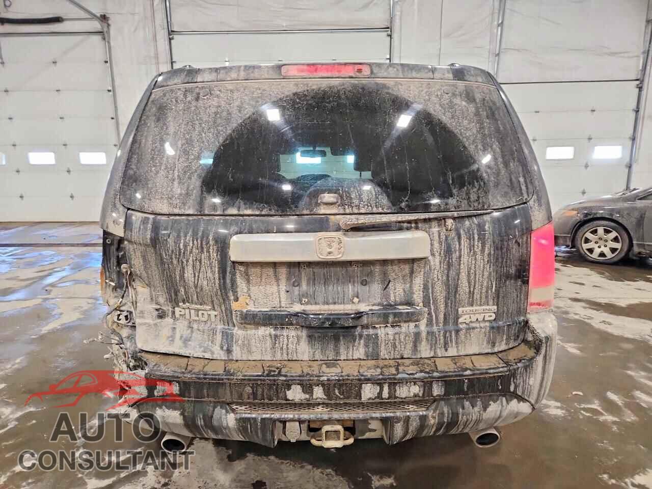 HONDA PILOT 2015 - 5FNYF4H99FB026859