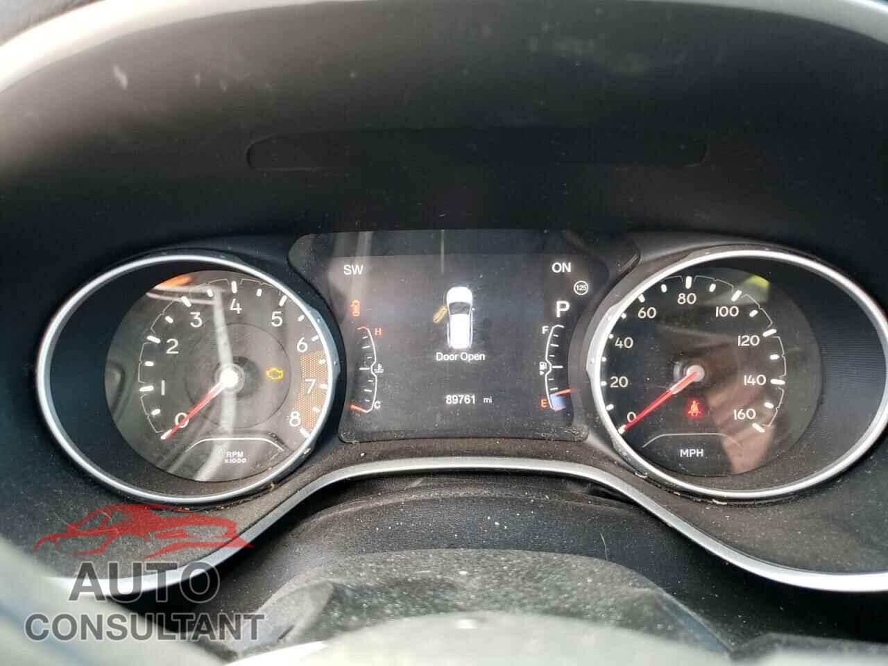 JEEP COMPASS 2018 - 3C4NJDAB7JT201215