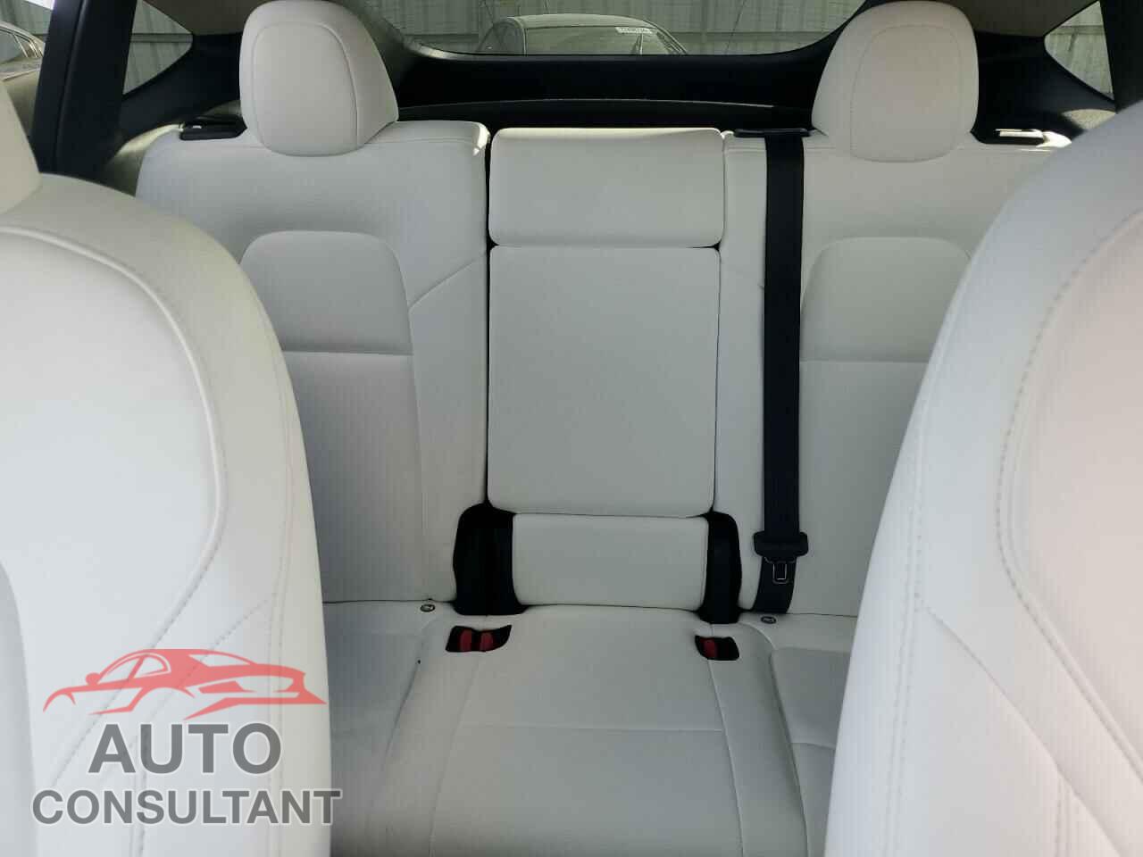 TESLA MODEL Y 2024 - 7SAYGDEE9RF054778