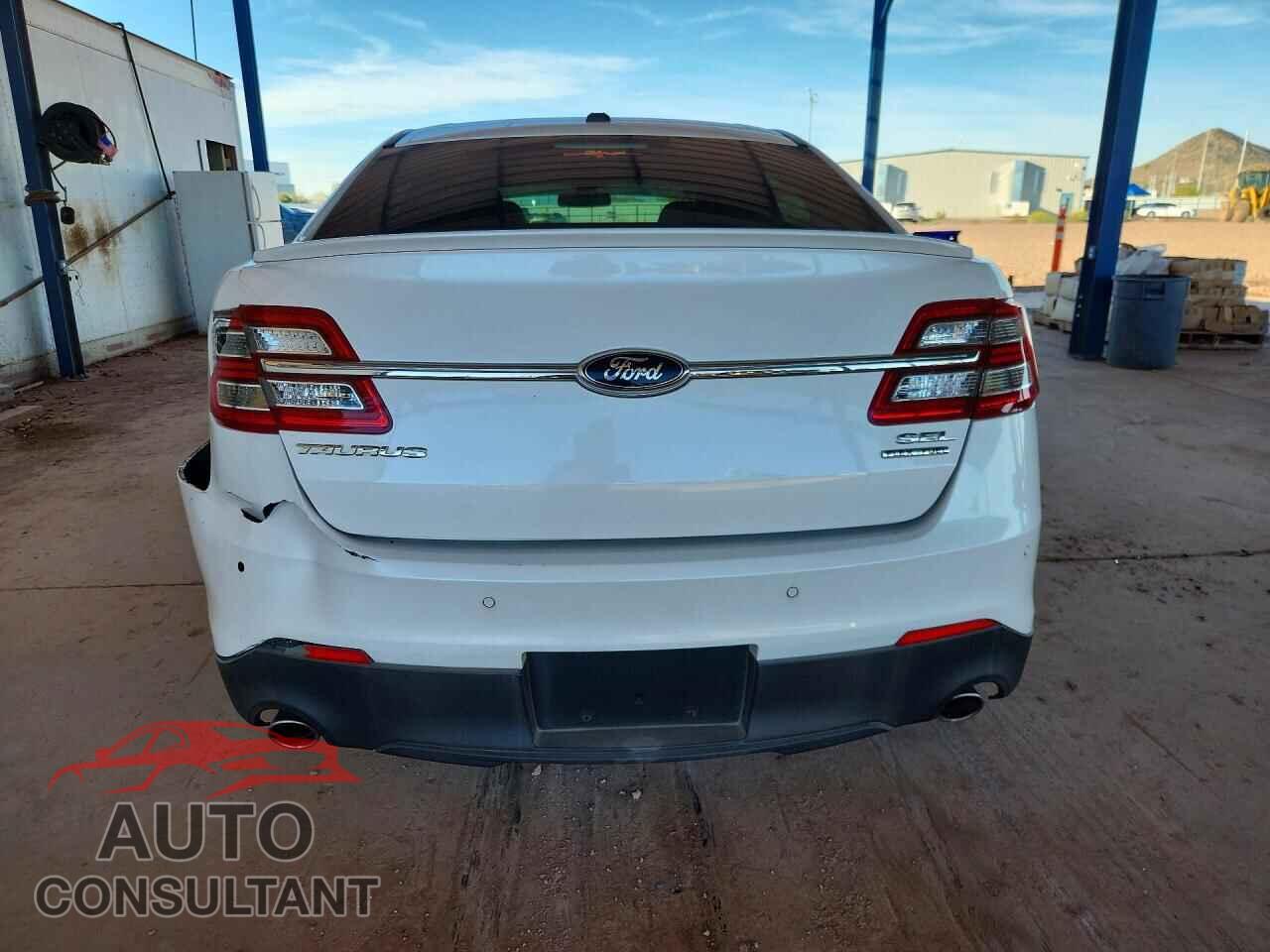 FORD TAURUS 2013 - 1FAHP2E82DG192839