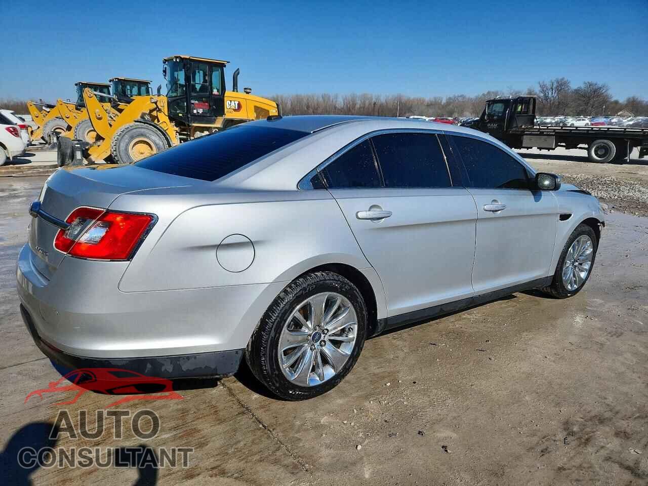 FORD TAURUS 2011 - 1FAHP2FW7BG128113