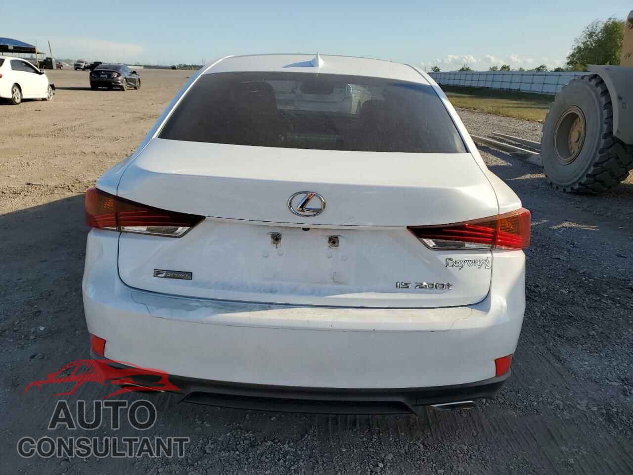 LEXUS IS 2017 - JTHBA1D27H5043755