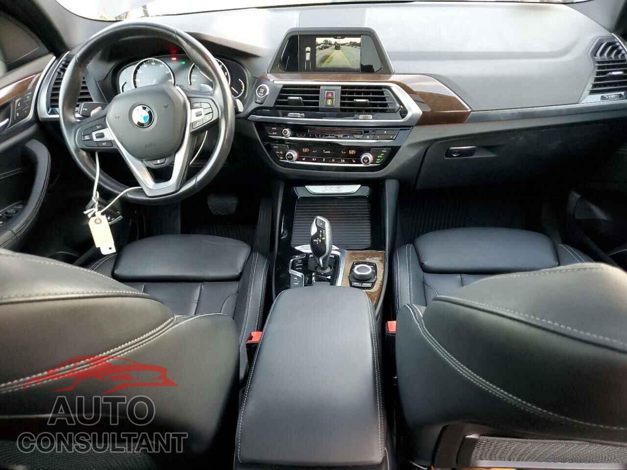 BMW X3 2018 - 5UXTR9C54JLD67256