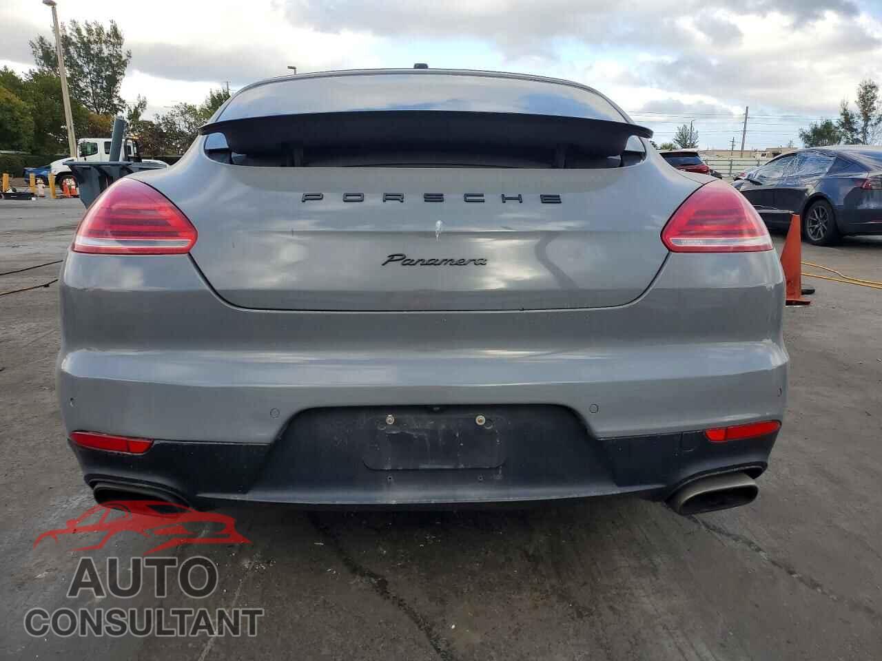 PORSCHE PANAMERA 2014 - WP0AA2A76EL010496