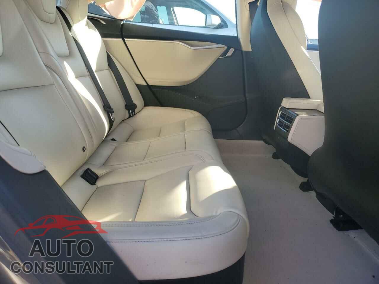 TESLA MODEL S 2017 - 5YJSA1E26HF229544