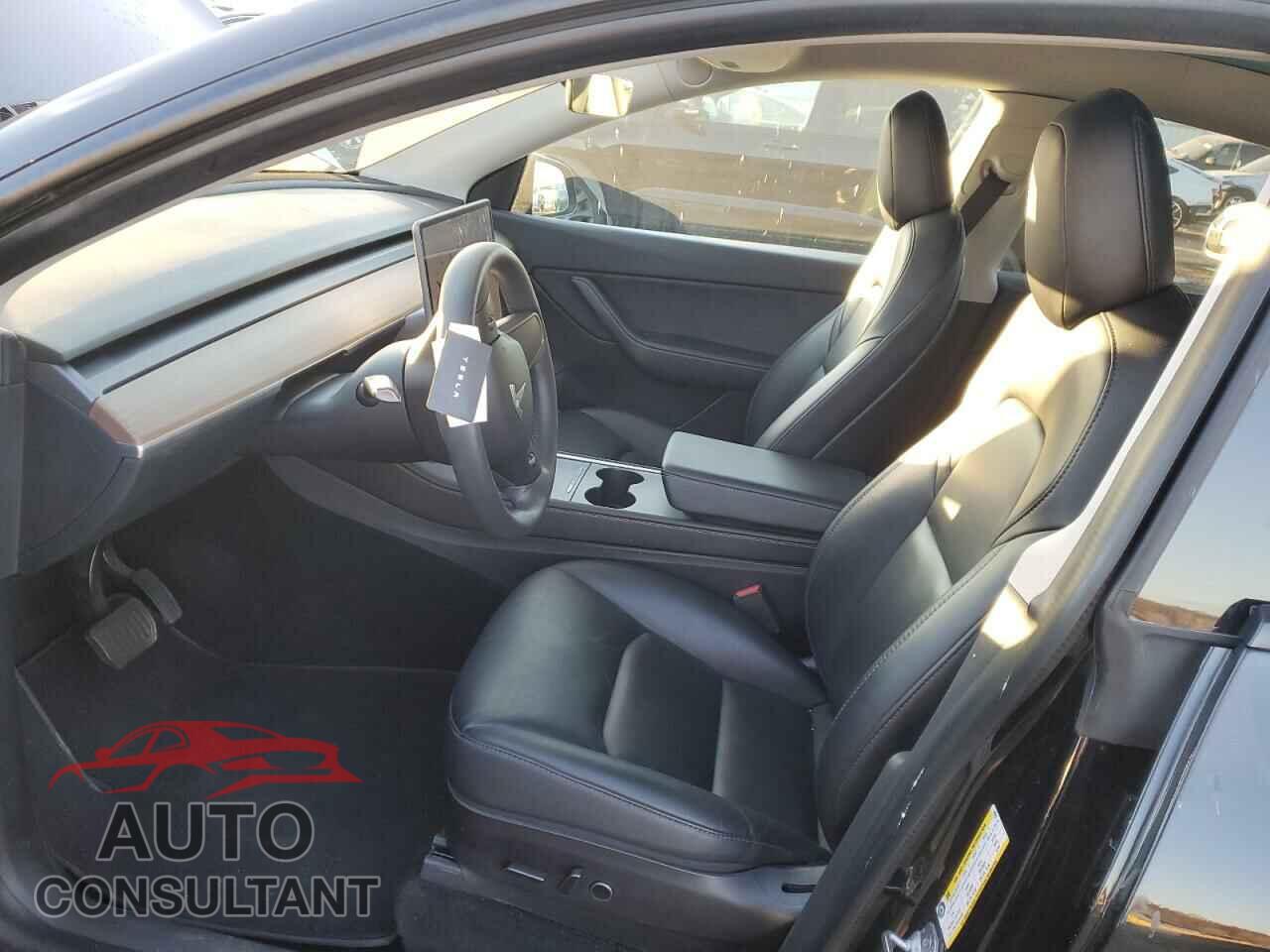 TESLA MODEL Y 2021 - 5YJYGAEE4MF149267