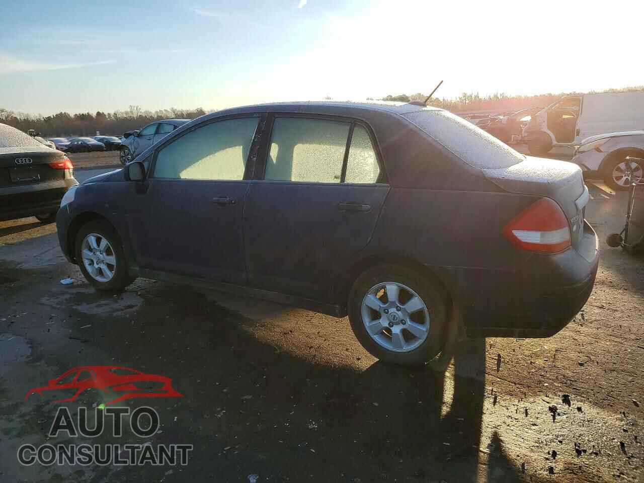 NISSAN VERSA 2011 - 3N1BC1AP8BL362829