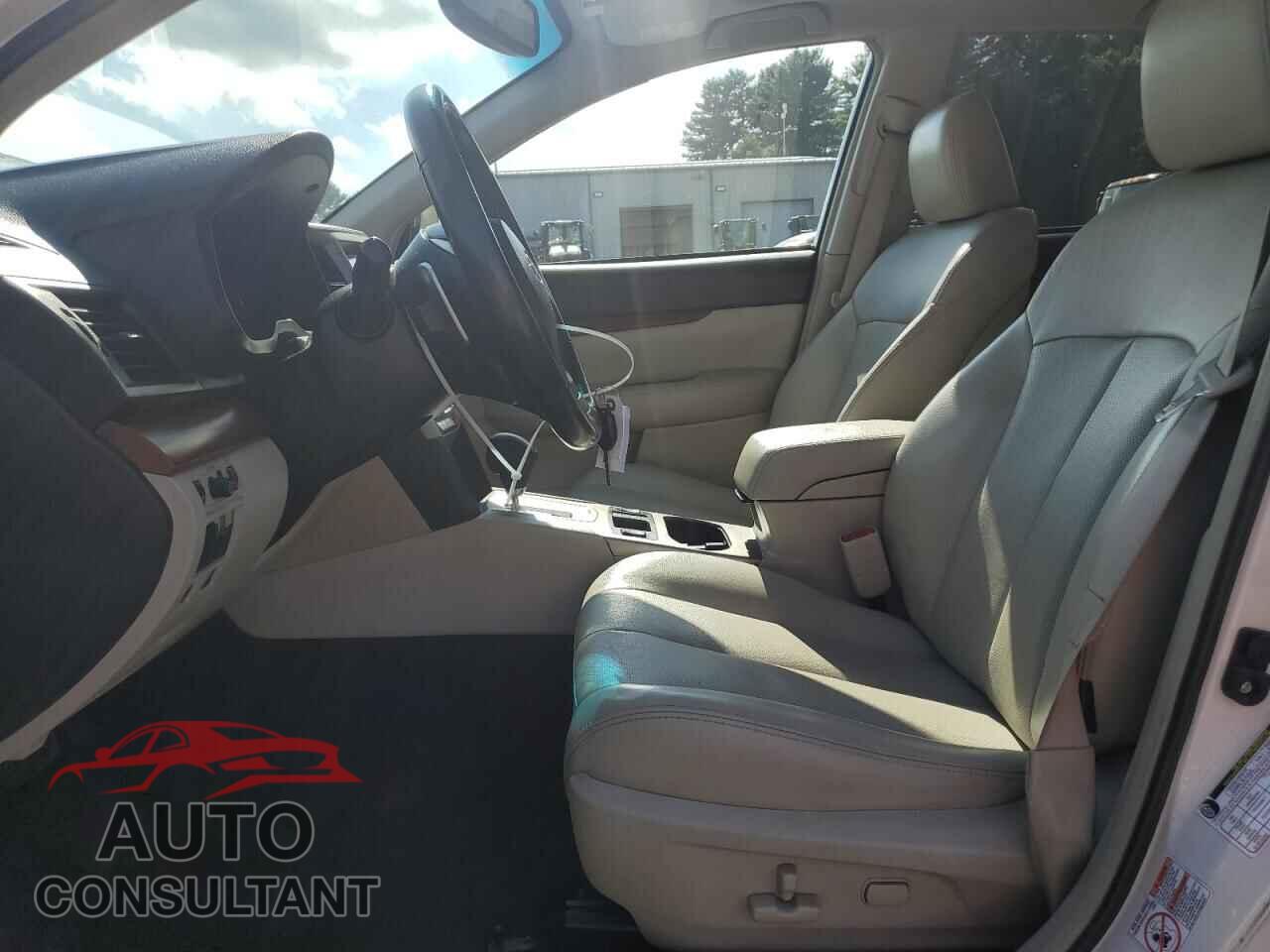 SUBARU OUTBACK 2013 - 4S4BRBLC8D3304208