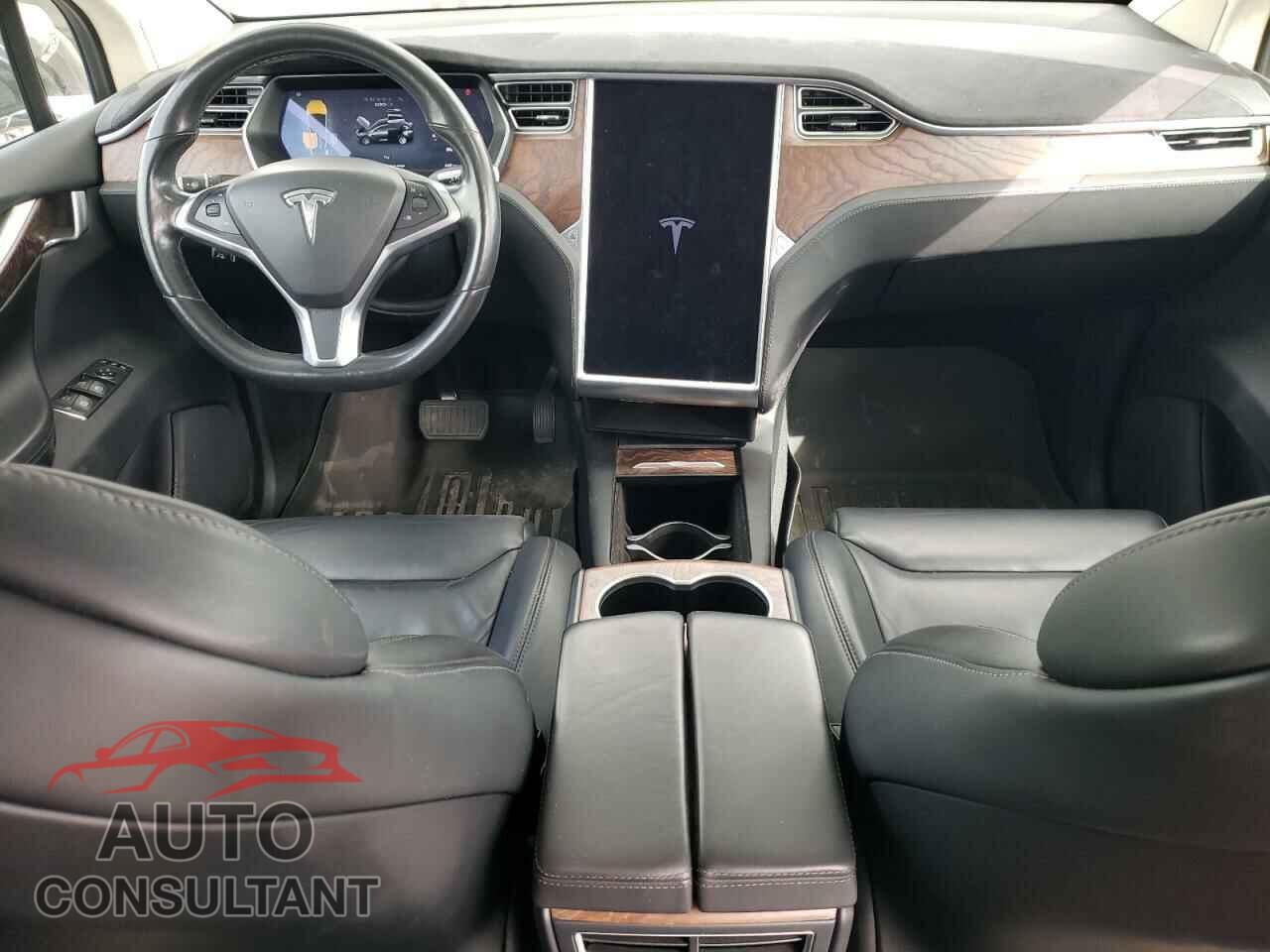 TESLA MODEL X 2017 - 5YJXCAE21HF044382
