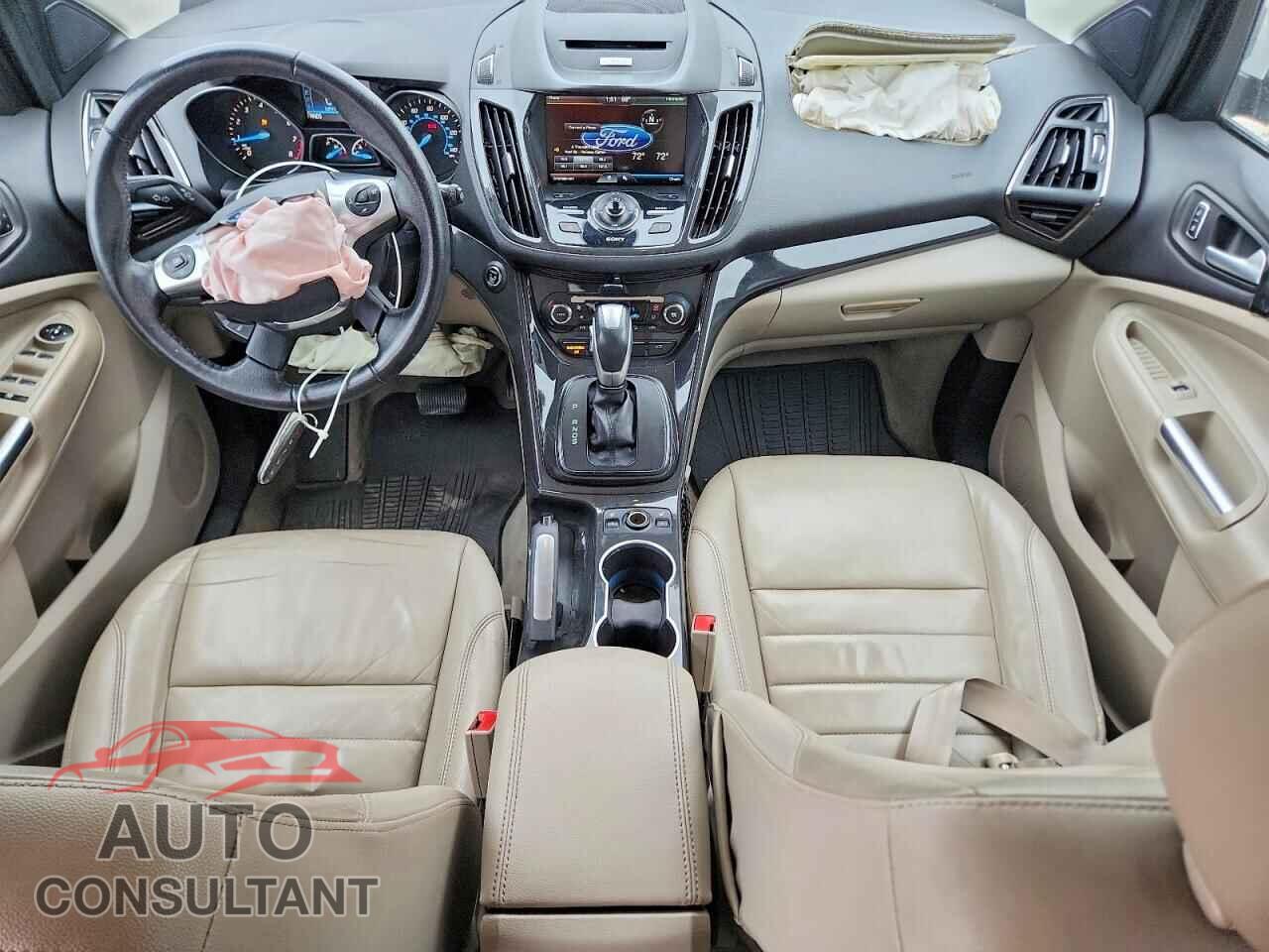 FORD ESCAPE 2015 - 1FMCU9J92FUC29151