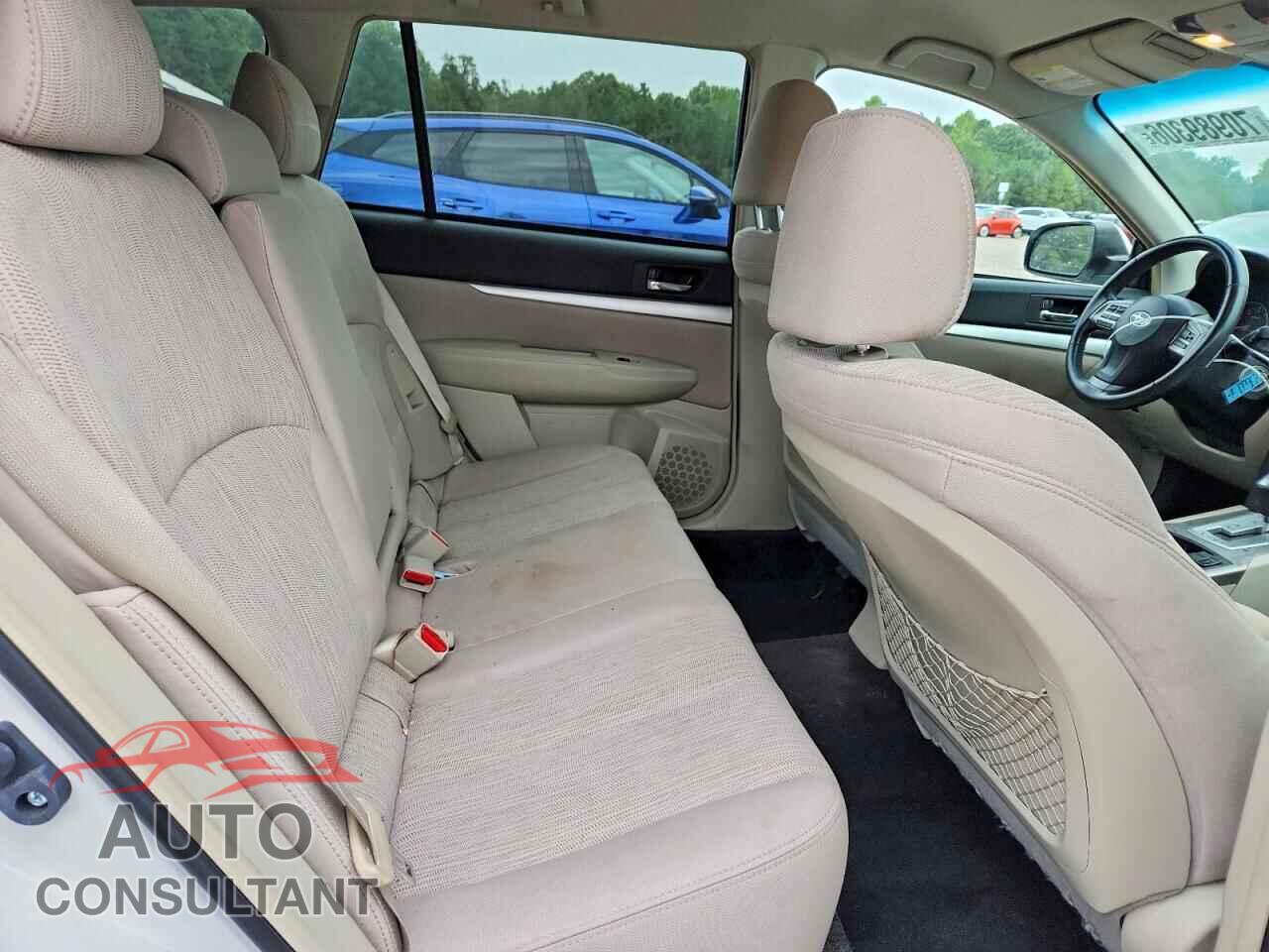 SUBARU OUTBACK 2013 - 4S4BRBCC4D3222802