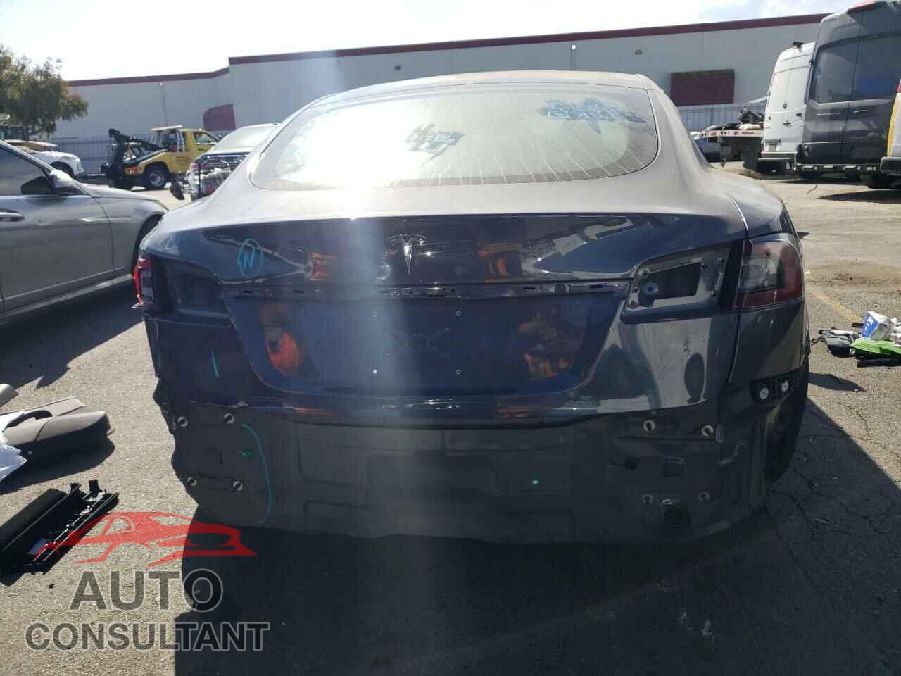 TESLA MODEL S 2021 - 5YJSA1E56MF439677