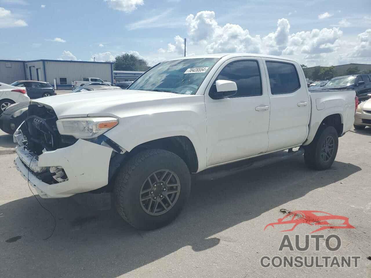 TOYOTA TACOMA 2018 - 5TFAX5GN3JX109768