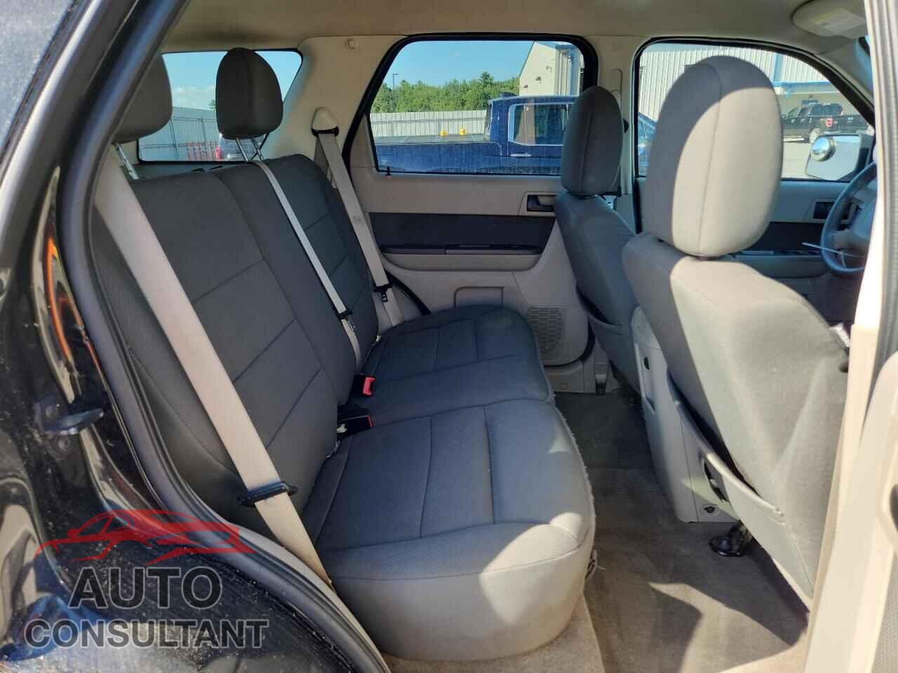 FORD ESCAPE 2010 - 1FMCU9DG7AKA85918