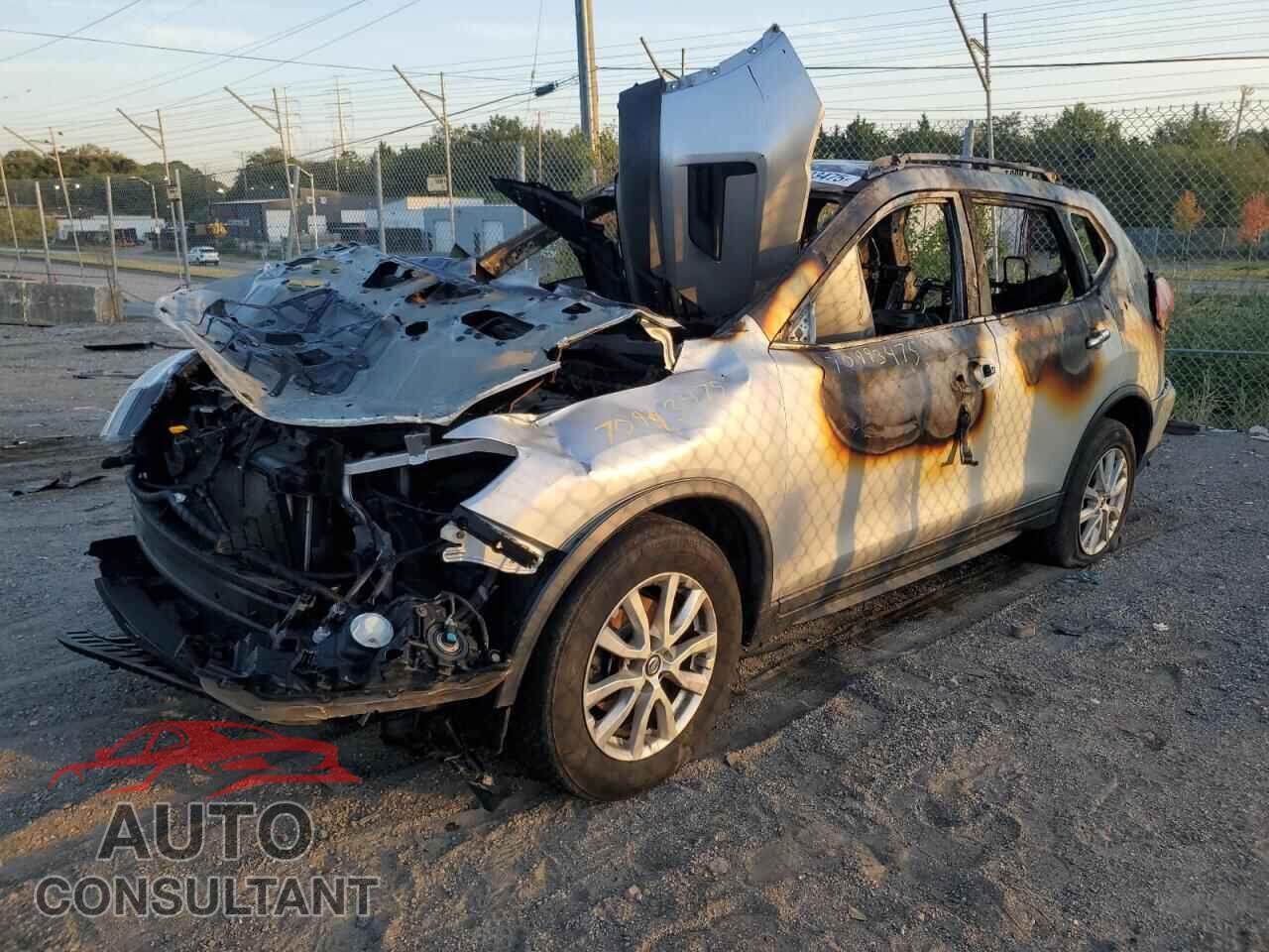 NISSAN ROGUE 2017 - KNMAT2MV2HP514836