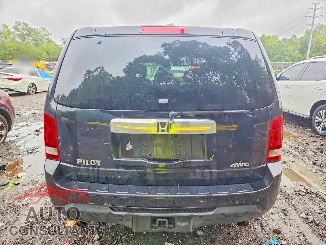 HONDA PILOT 2013 - 5FNYF4H71DB013910