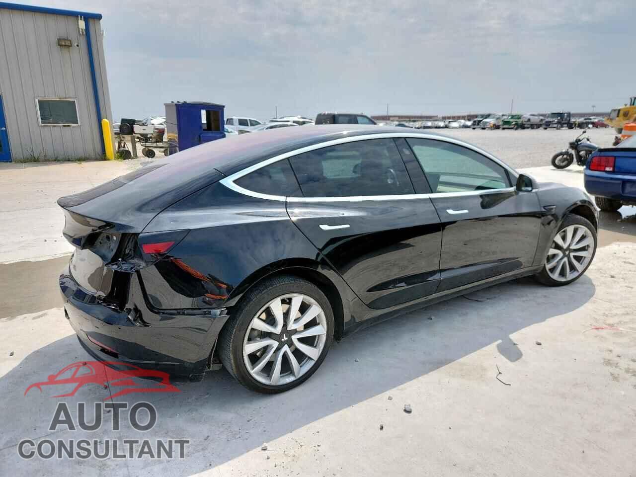 TESLA MODEL 3 2018 - 5YJ3E1EA5JF023573
