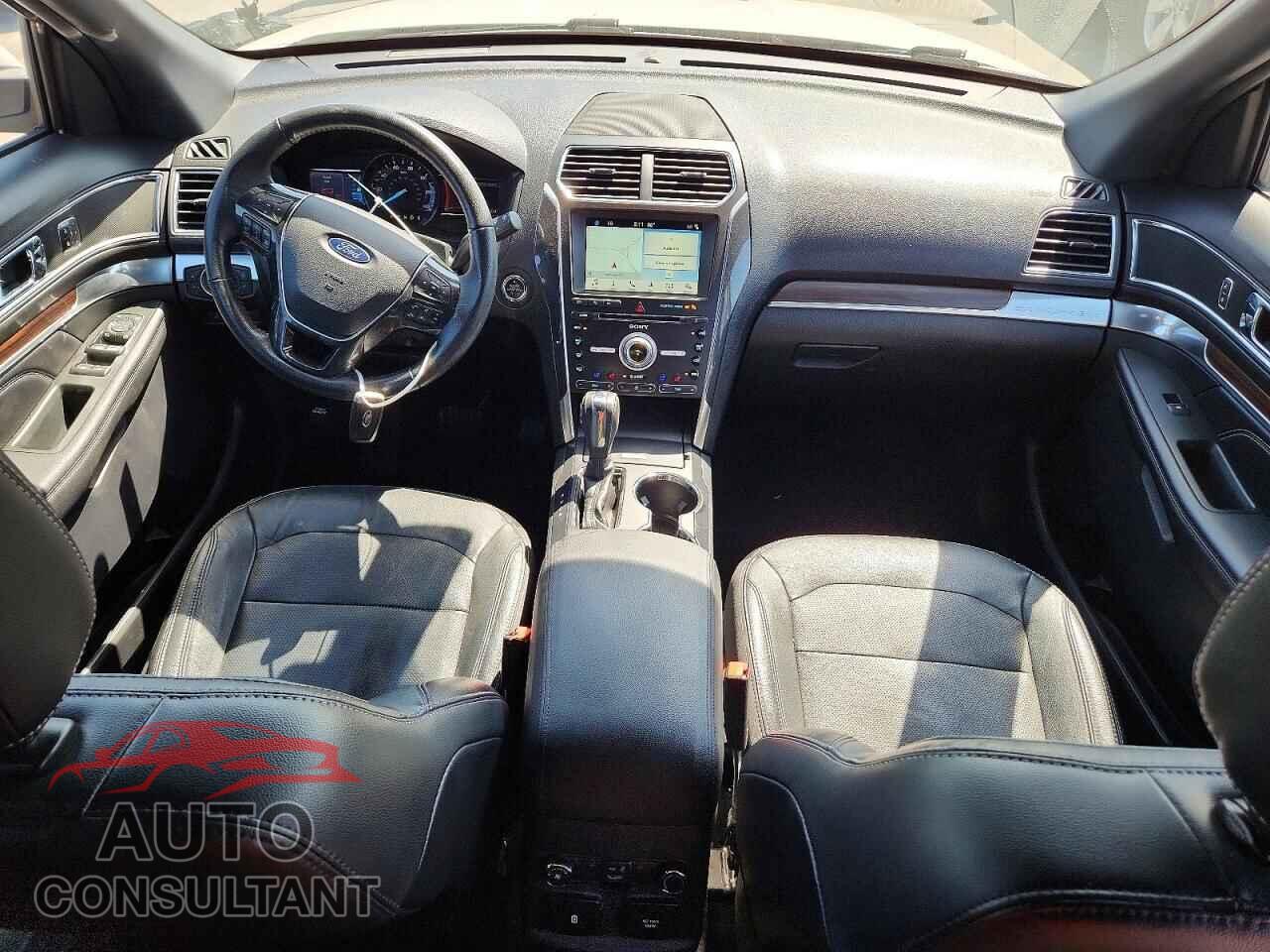 FORD EXPLORER 2018 - 1FM5K7F86JGB44243