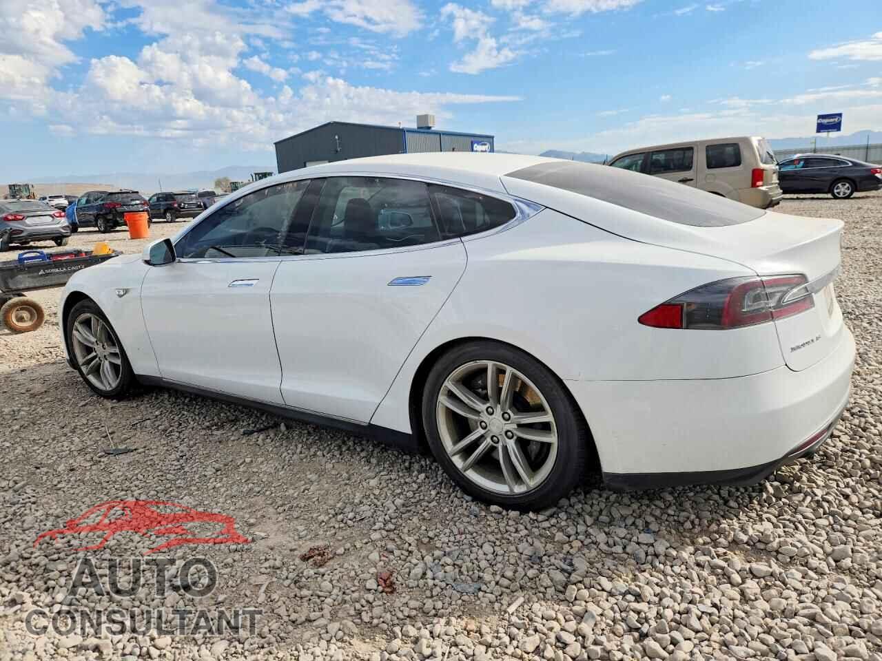 TESLA MODEL S 2013 - 5YJSA1AC1DFP10231