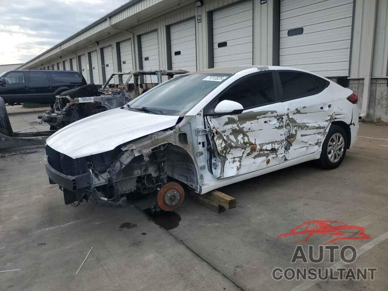 HYUNDAI ELANTRA 2017 - 5NPD74LF4HH140247