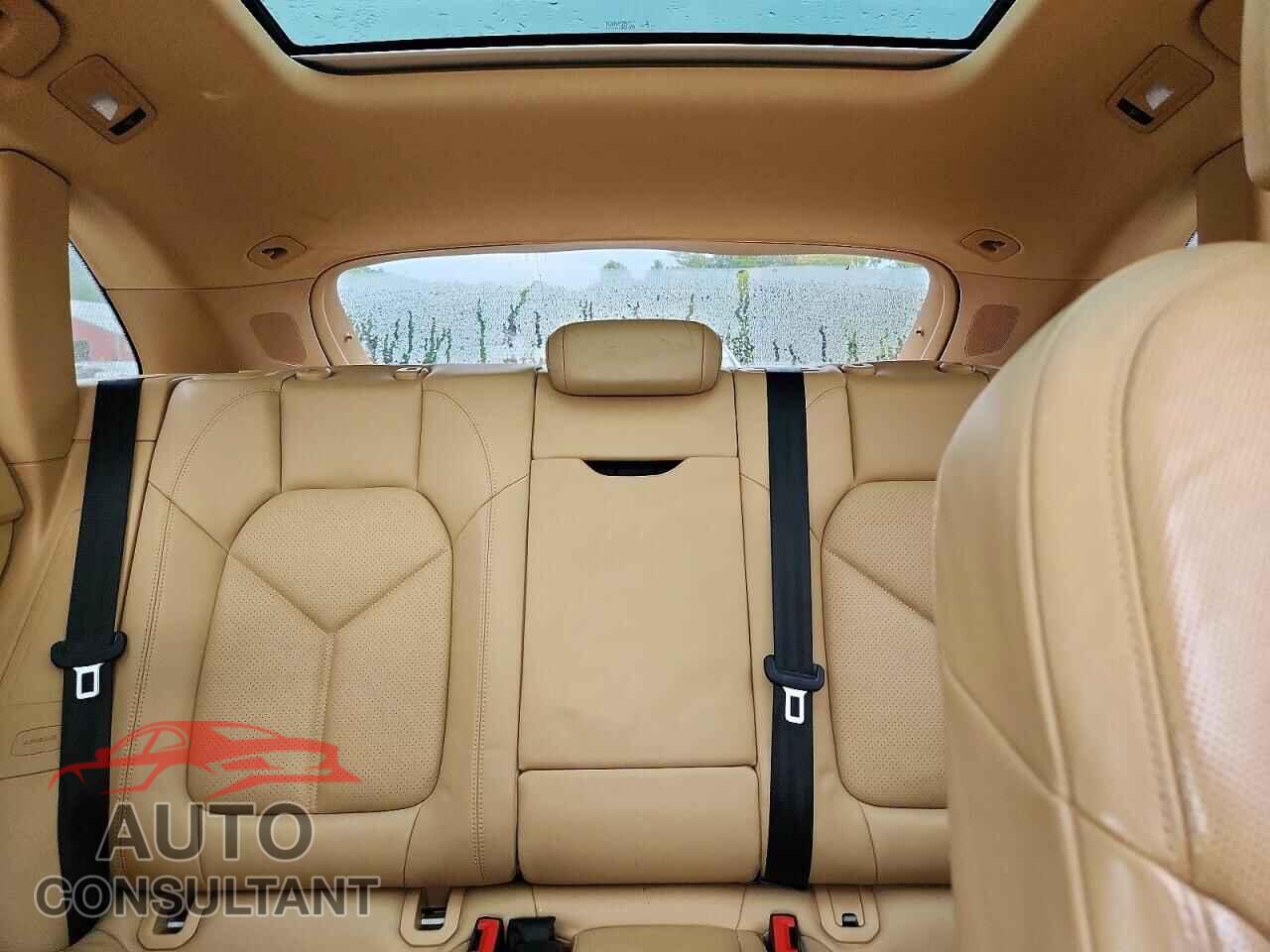 PORSCHE MACAN 2015 - WP1AB2A59FLB67645