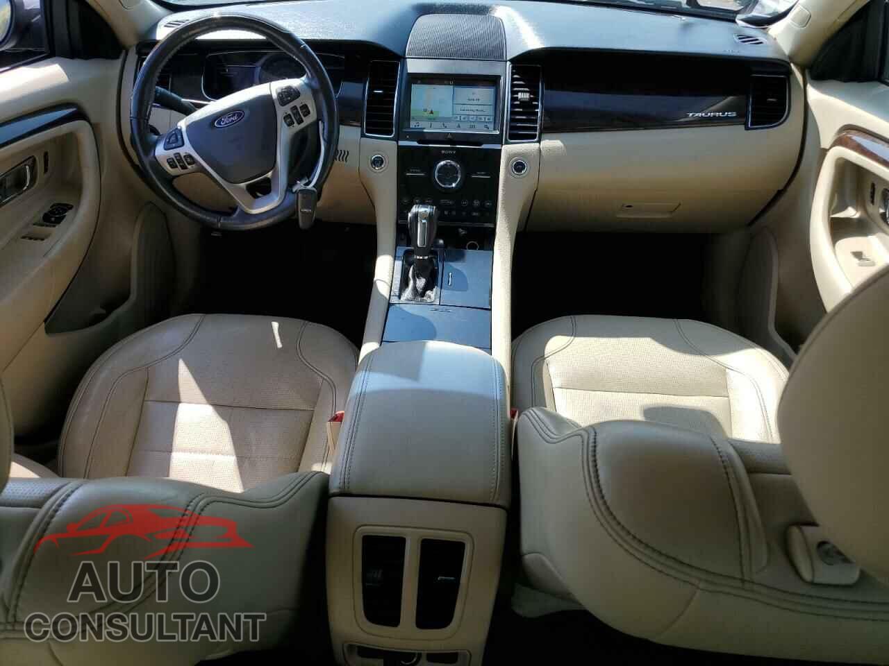 FORD TAURUS 2017 - 1FAHP2F84HG124093