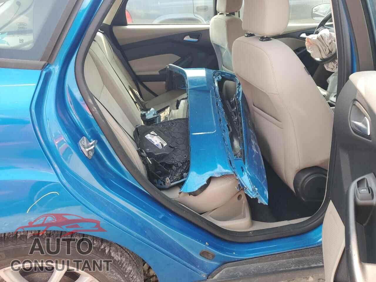 FORD FOCUS 2015 - 1FADP3K20FL267794