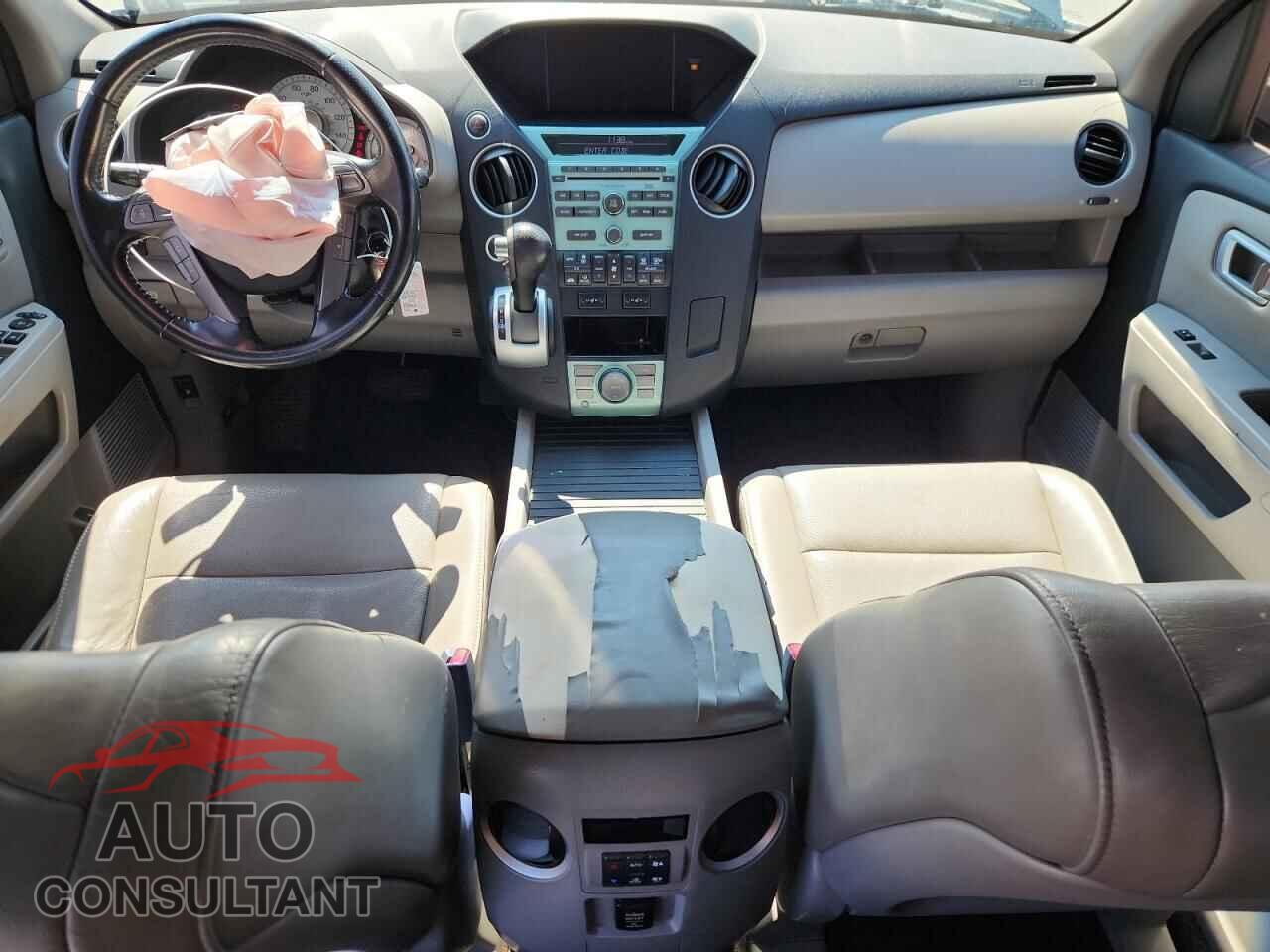 HONDA PILOT 2010 - 5FNYF4H84AB025991