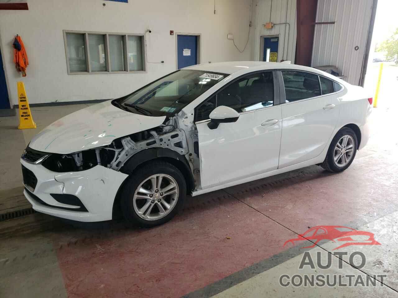 CHEVROLET CRUZE 2018 - 1G1BE5SM9J7210704