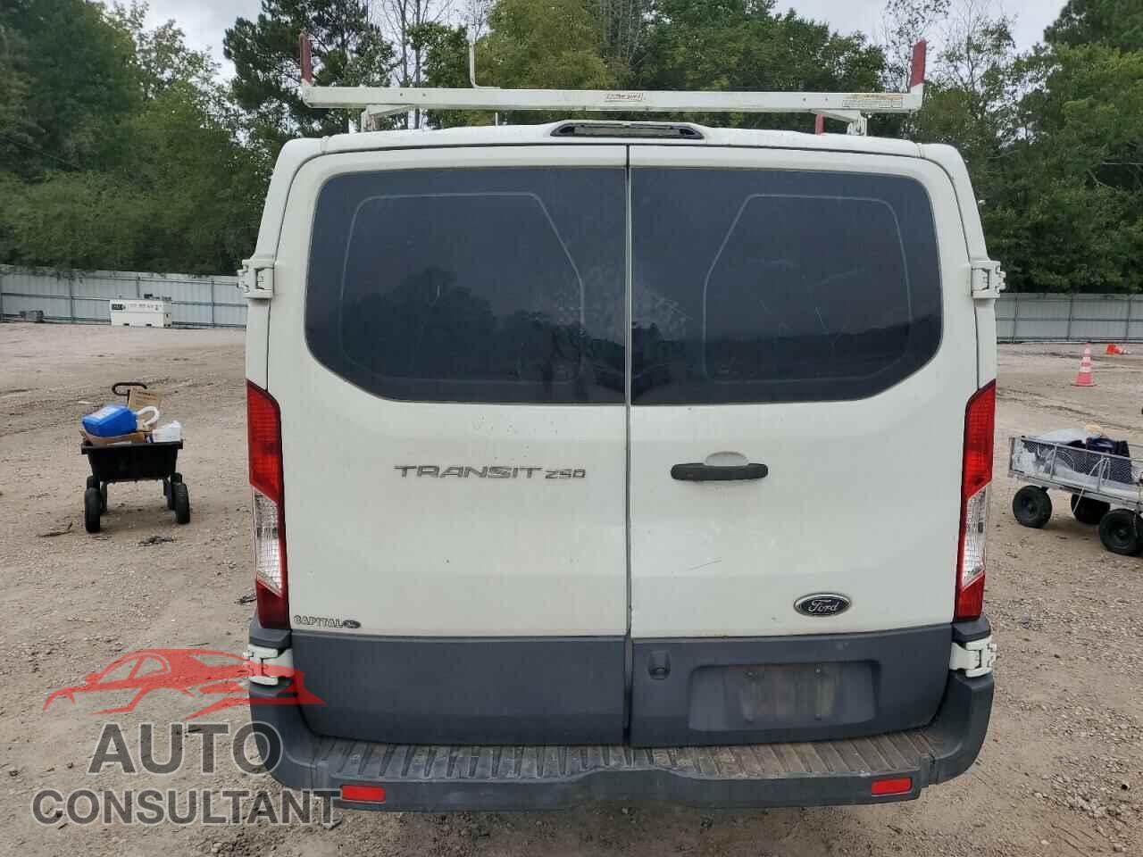 FORD TRANSIT 2016 - 1FTYR1ZM0GKA47905