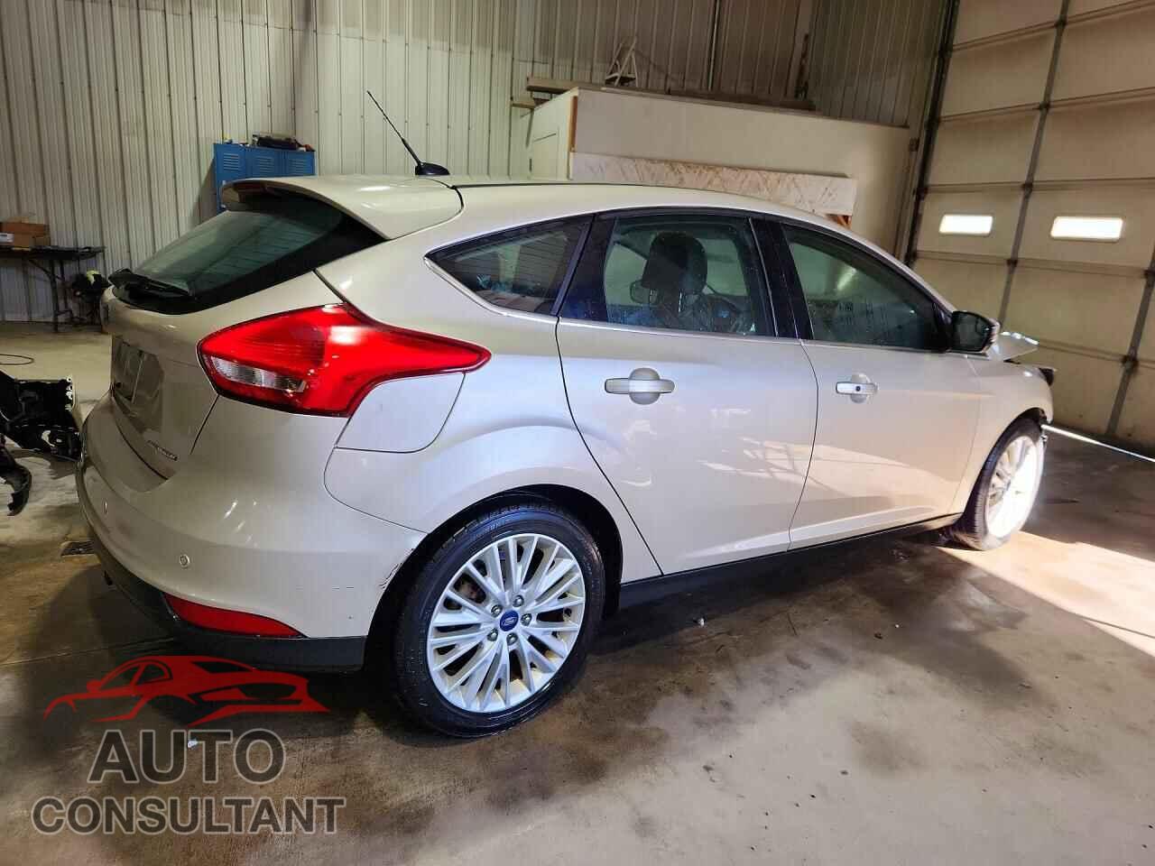FORD FOCUS 2017 - 1FADP3N24HL316929