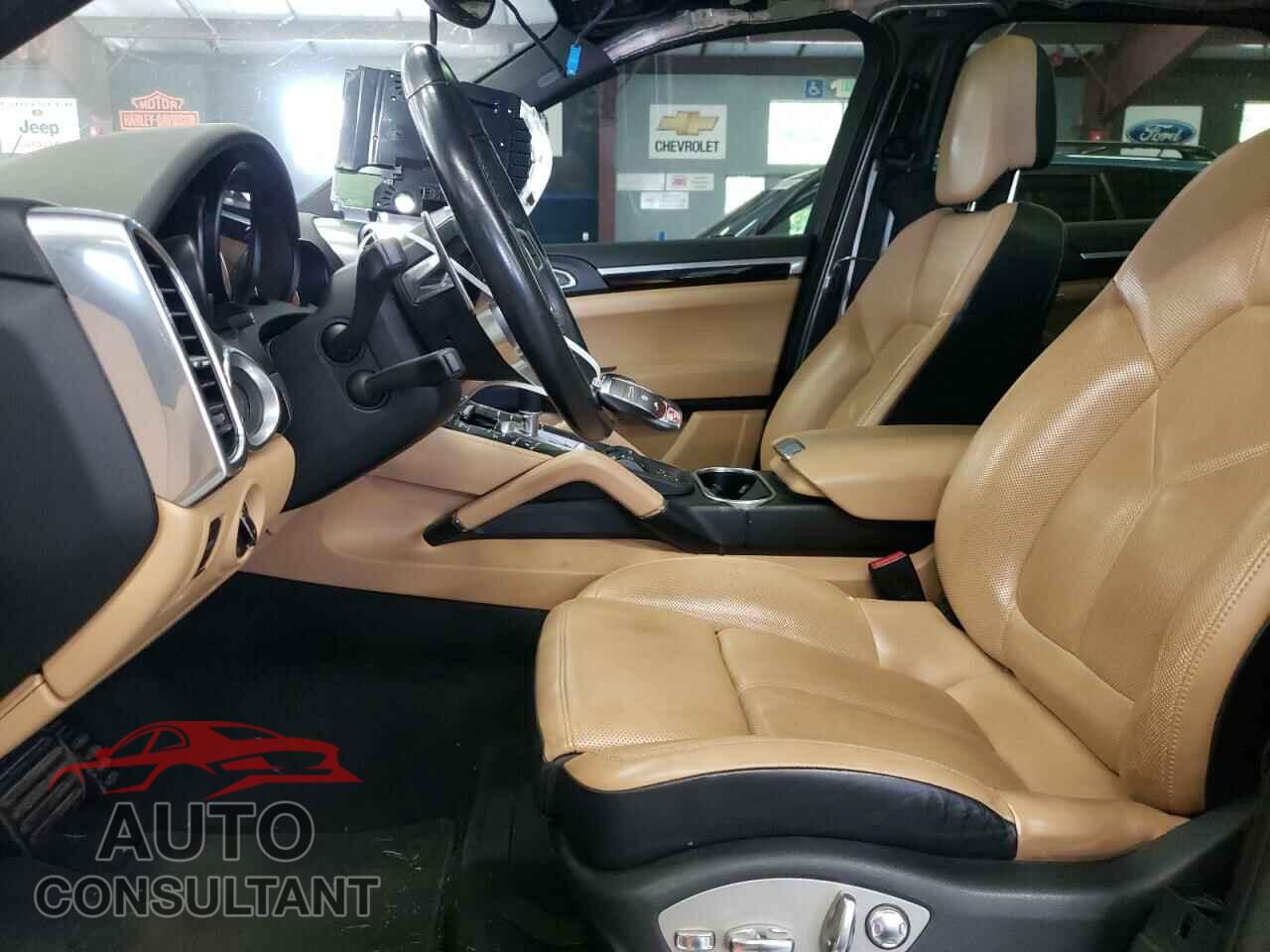 PORSCHE CAYENNE 2018 - WP1AA2A25JKA05101