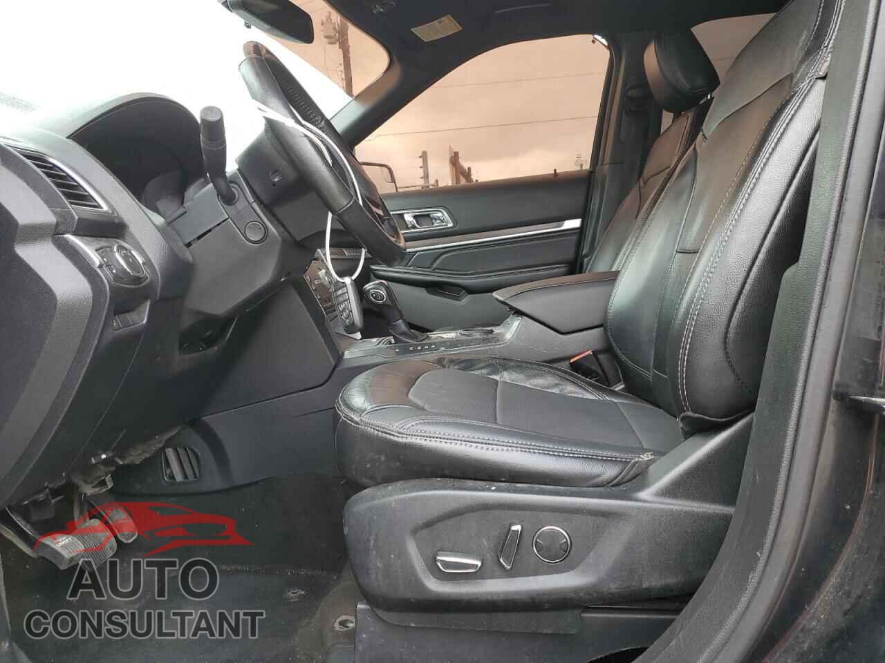FORD EXPLORER 2018 - 1FM5K7F82JGA70819