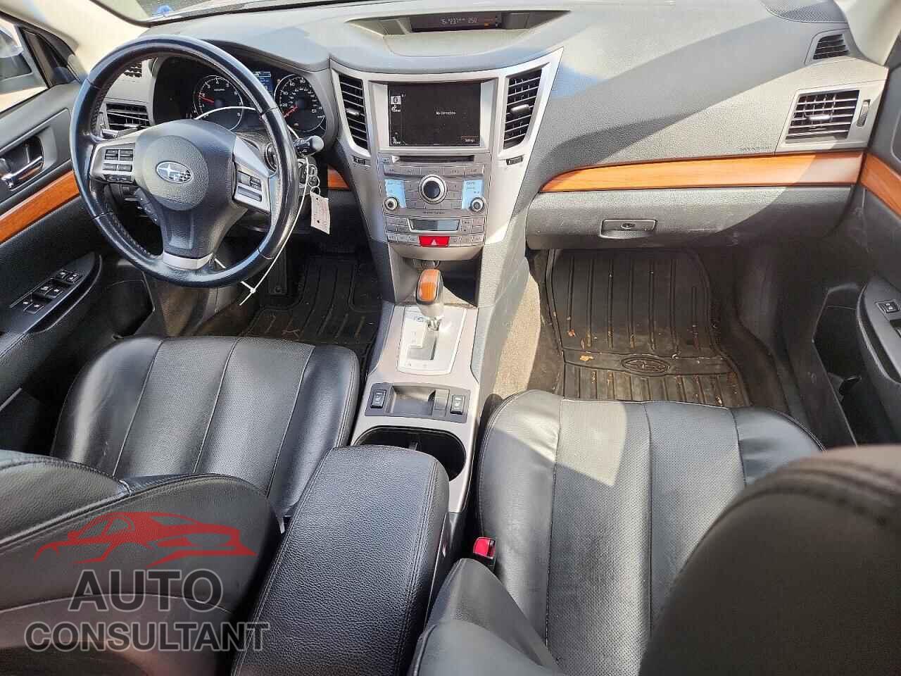 SUBARU OUTBACK 2014 - 4S4BRBMC7E3267958