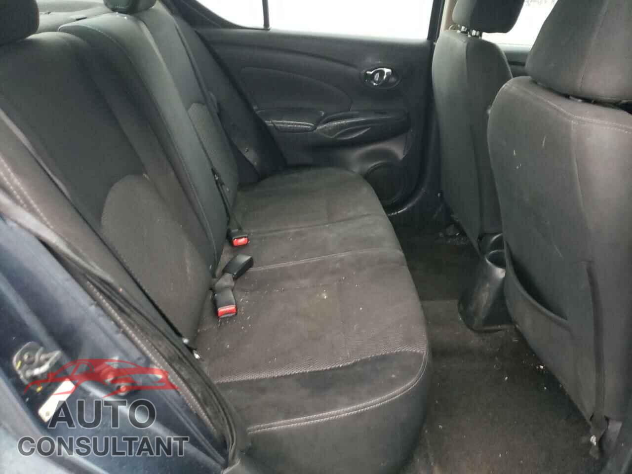 NISSAN VERSA 2017 - 3N1CN7AP4HL817671