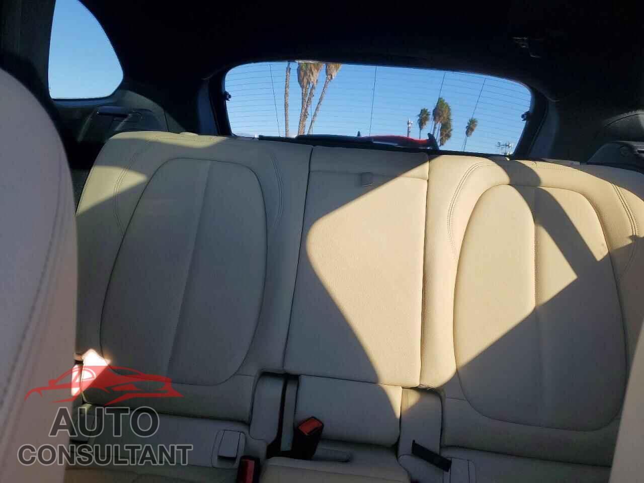 BMW X1 2016 - WBXHT3C37GP884279
