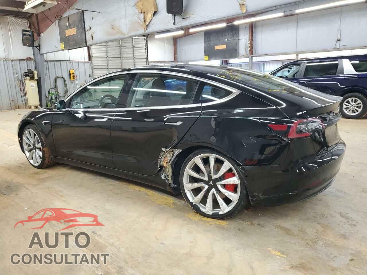 TESLA MODEL 3 2018 - 5YJ3E1EB7JF082553