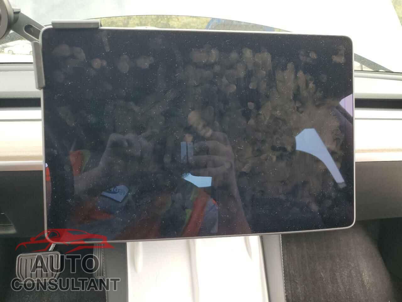 TESLA MODEL 3 2021 - 5YJ3E1EA3MF986122