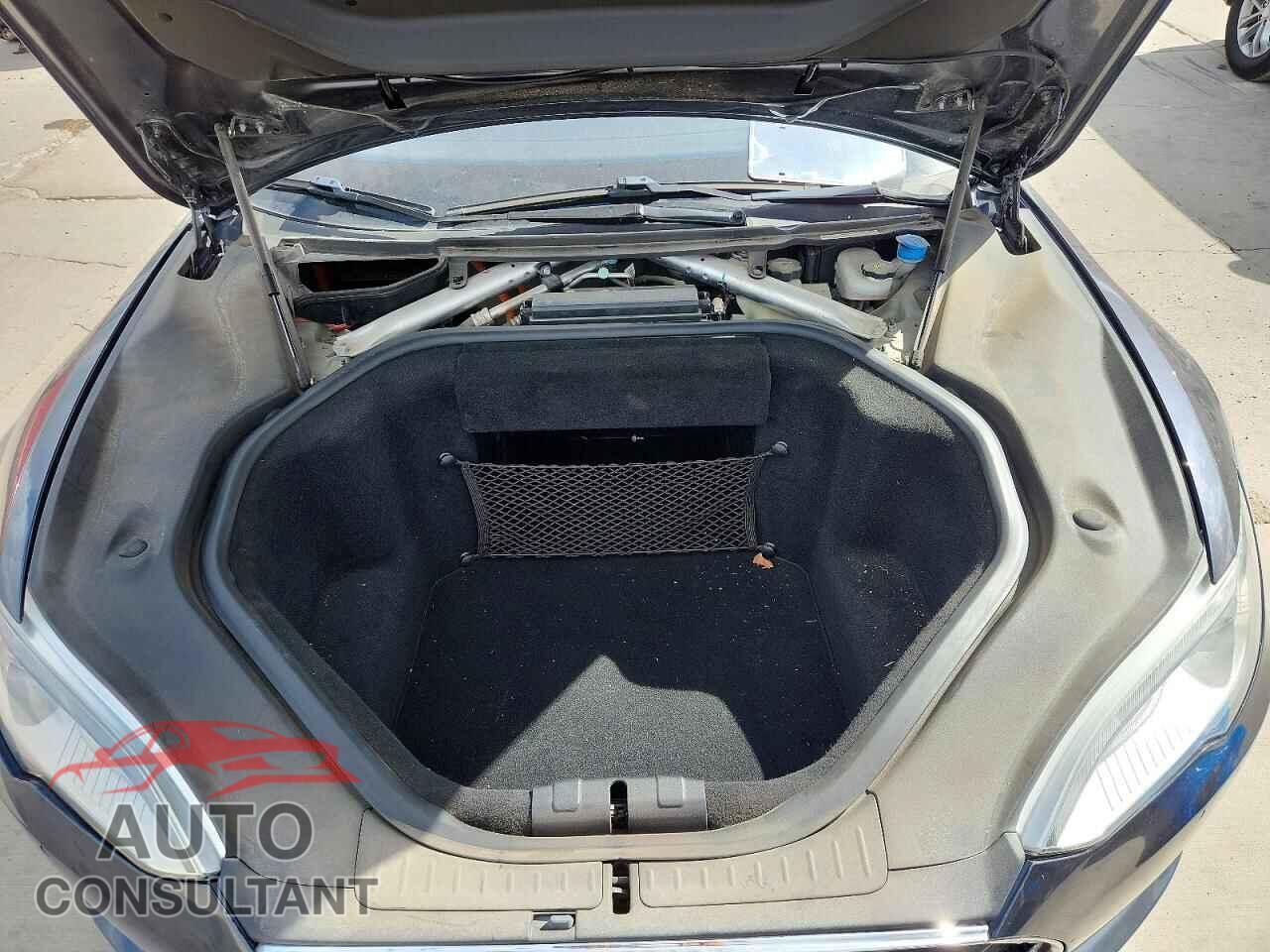 TESLA MODEL S 2016 - 5YJSA1E10GF133480