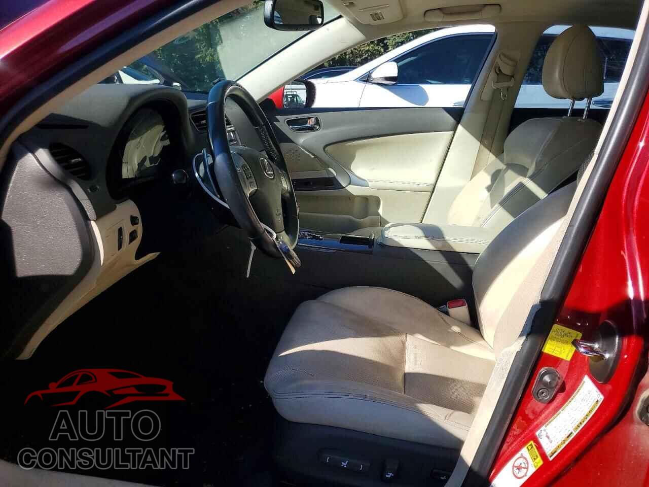 LEXUS IS 2012 - JTHCF5C29C5060595
