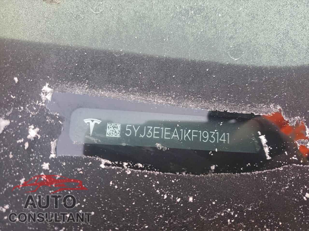 TESLA MODEL 3 2019 - 5YJ3E1EA1KF193141