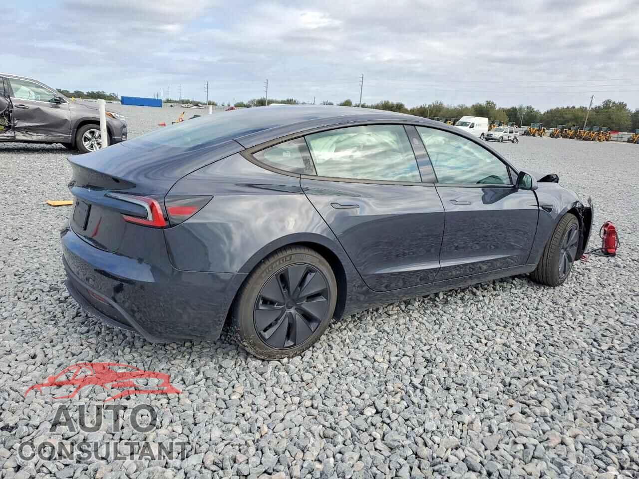 TESLA MODEL 3 2025 - 5YJ3E1EA2SF938852