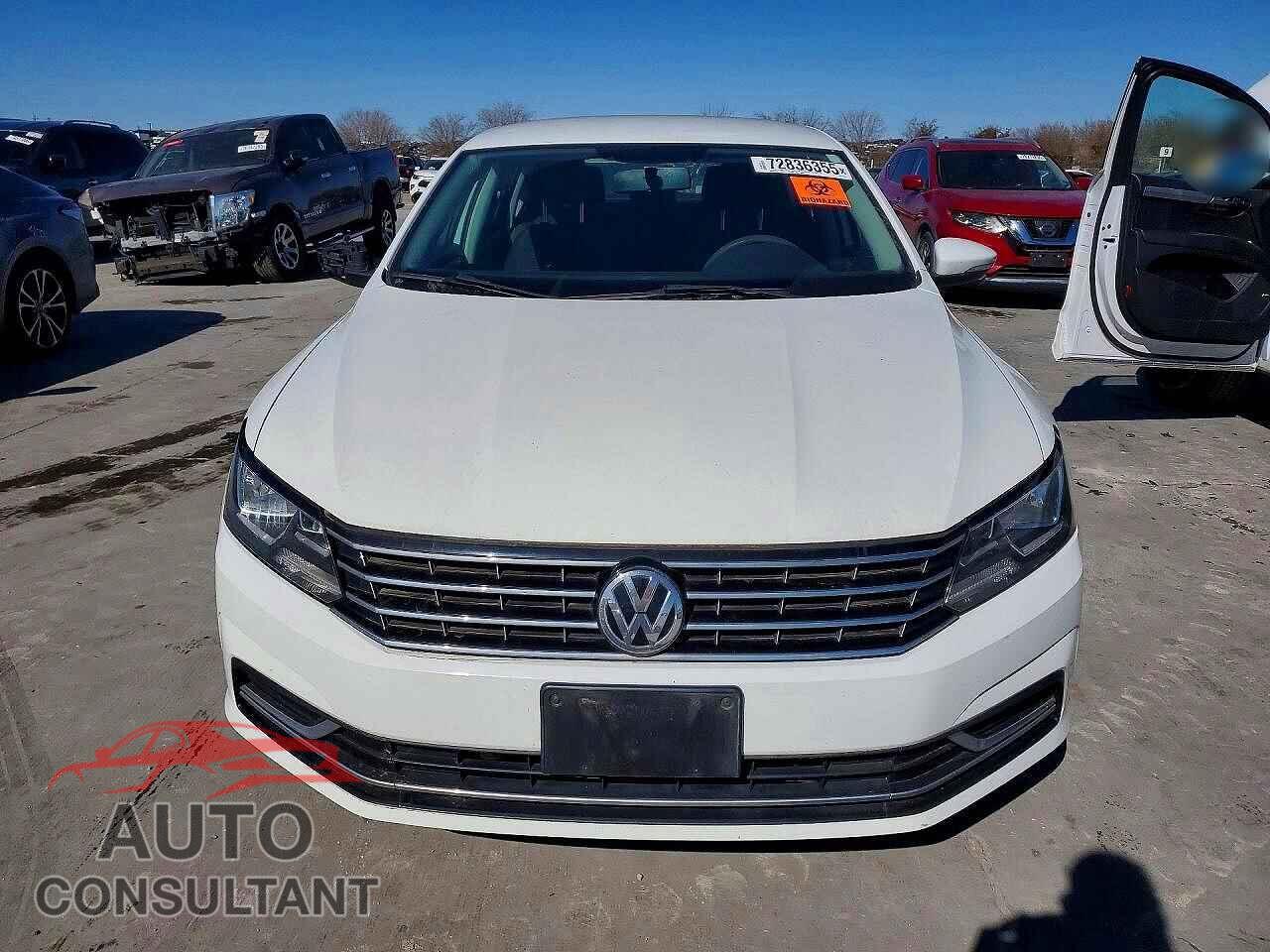 VOLKSWAGEN PASSAT 2017 - 1VWAT7A36HC027949