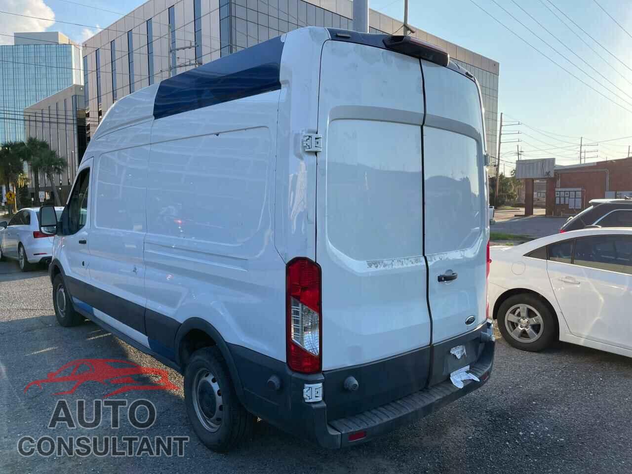 FORD TRANSIT 2018 - 1FTYR2XG3JKA83470