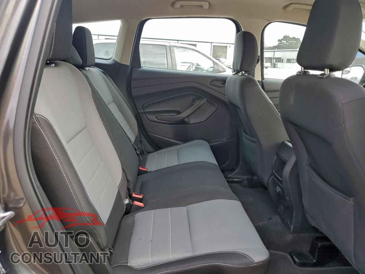 FORD ESCAPE 2018 - 1FMCU0F79JUC94297