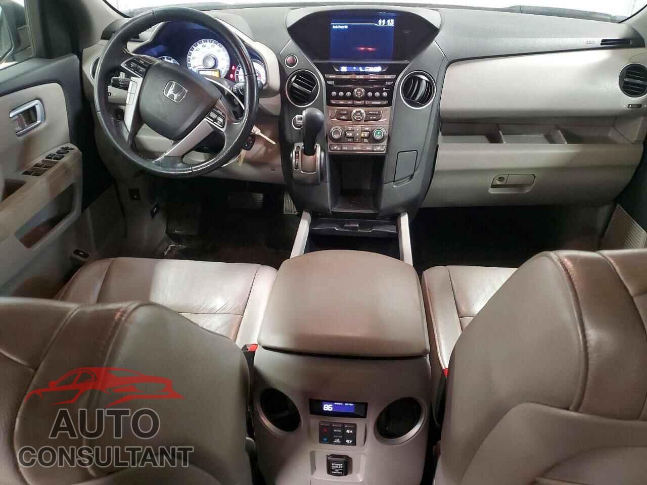 HONDA PILOT 2013 - 5FNYF4H55DB028005