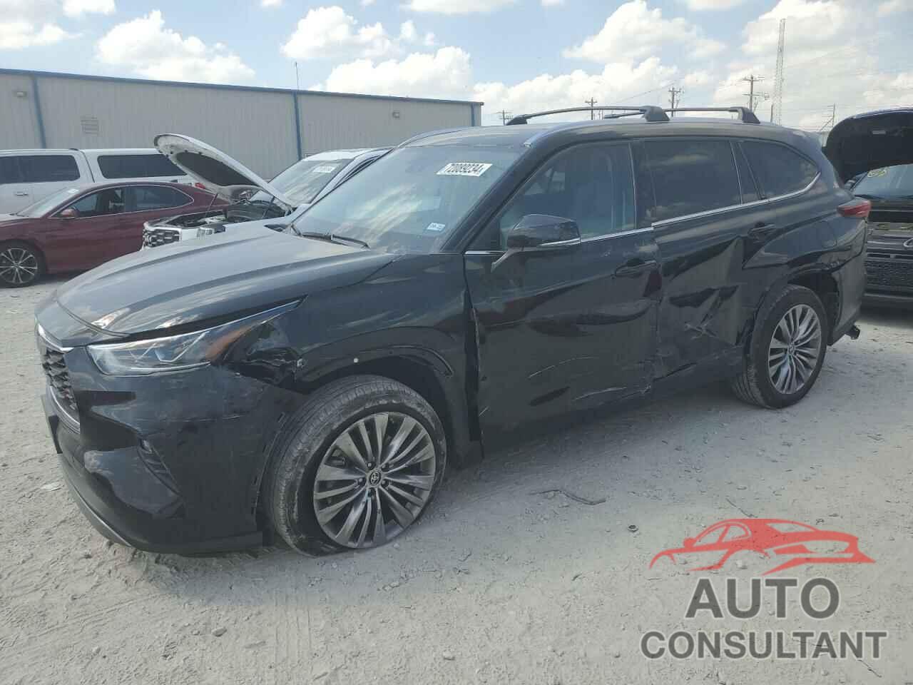 TOYOTA HIGHLANDER 2023 - 5TDKDRAH2PS044501